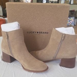 EUC Lucky Brand Suede Ankle Booties in Light Tan